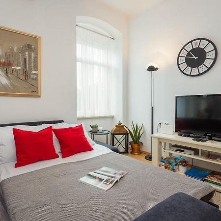 Apartman Lussi Pula Buitenkant foto