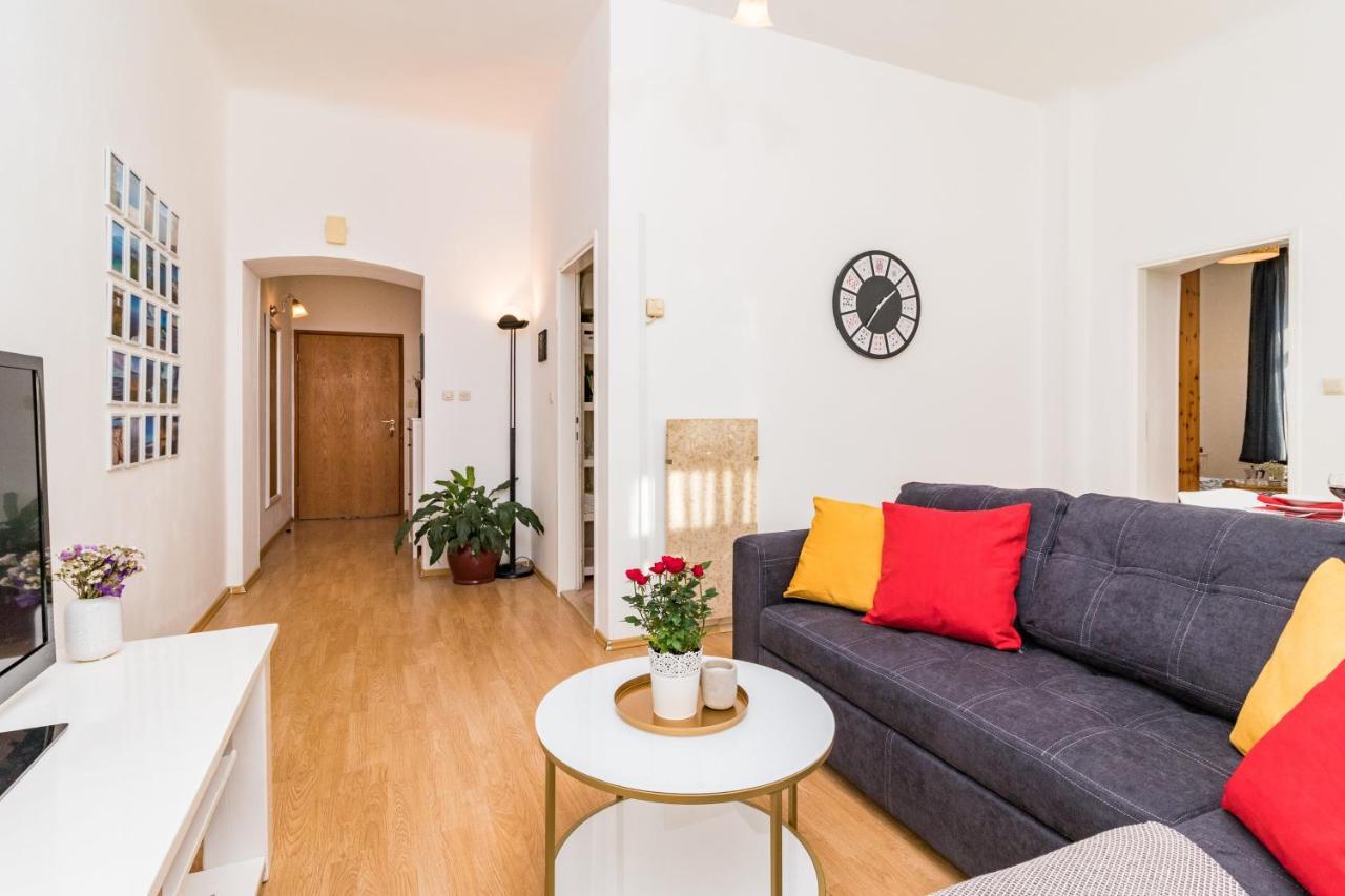 Apartman Lussi Pula Buitenkant foto