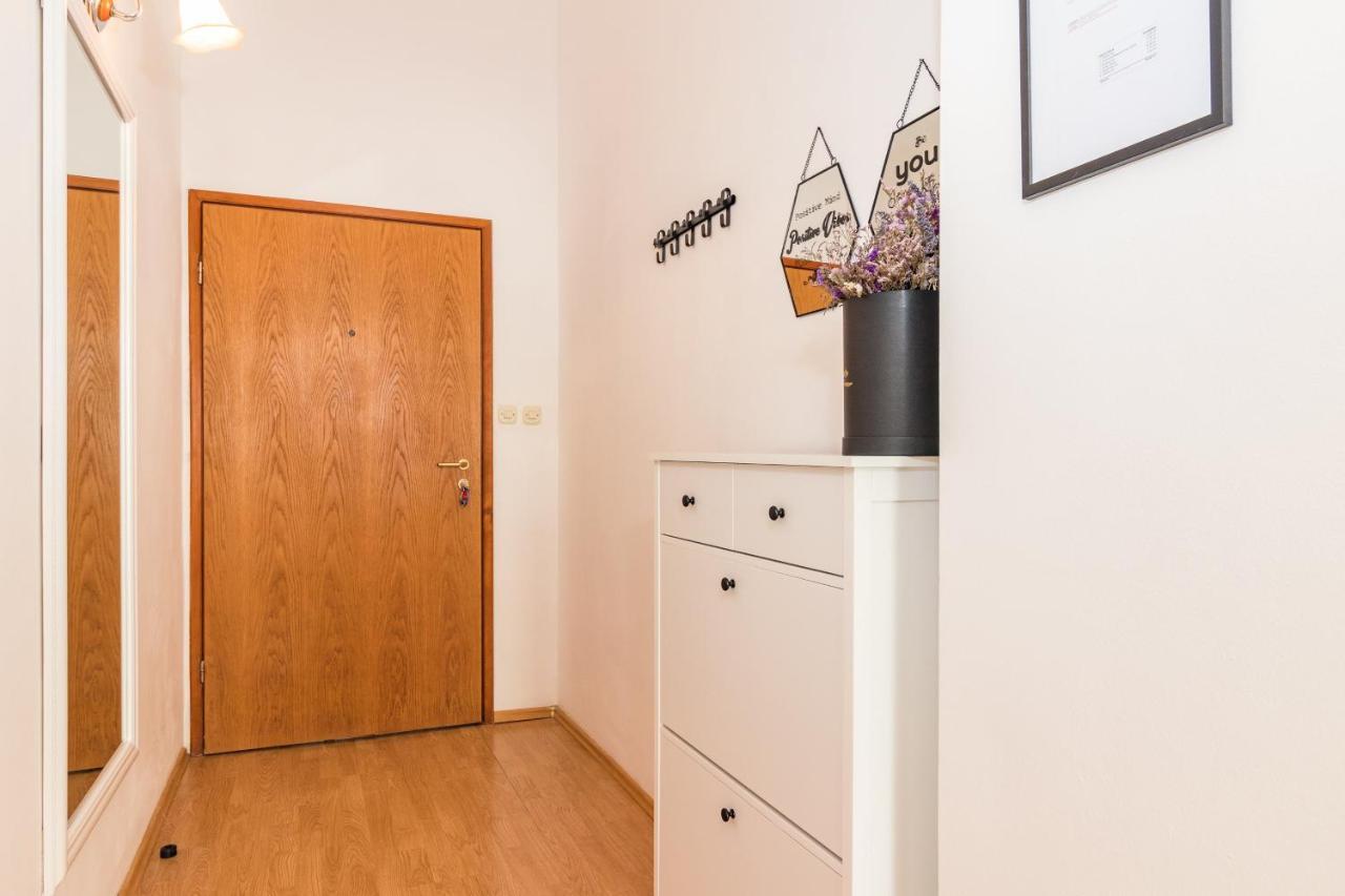 Apartman Lussi Pula Buitenkant foto