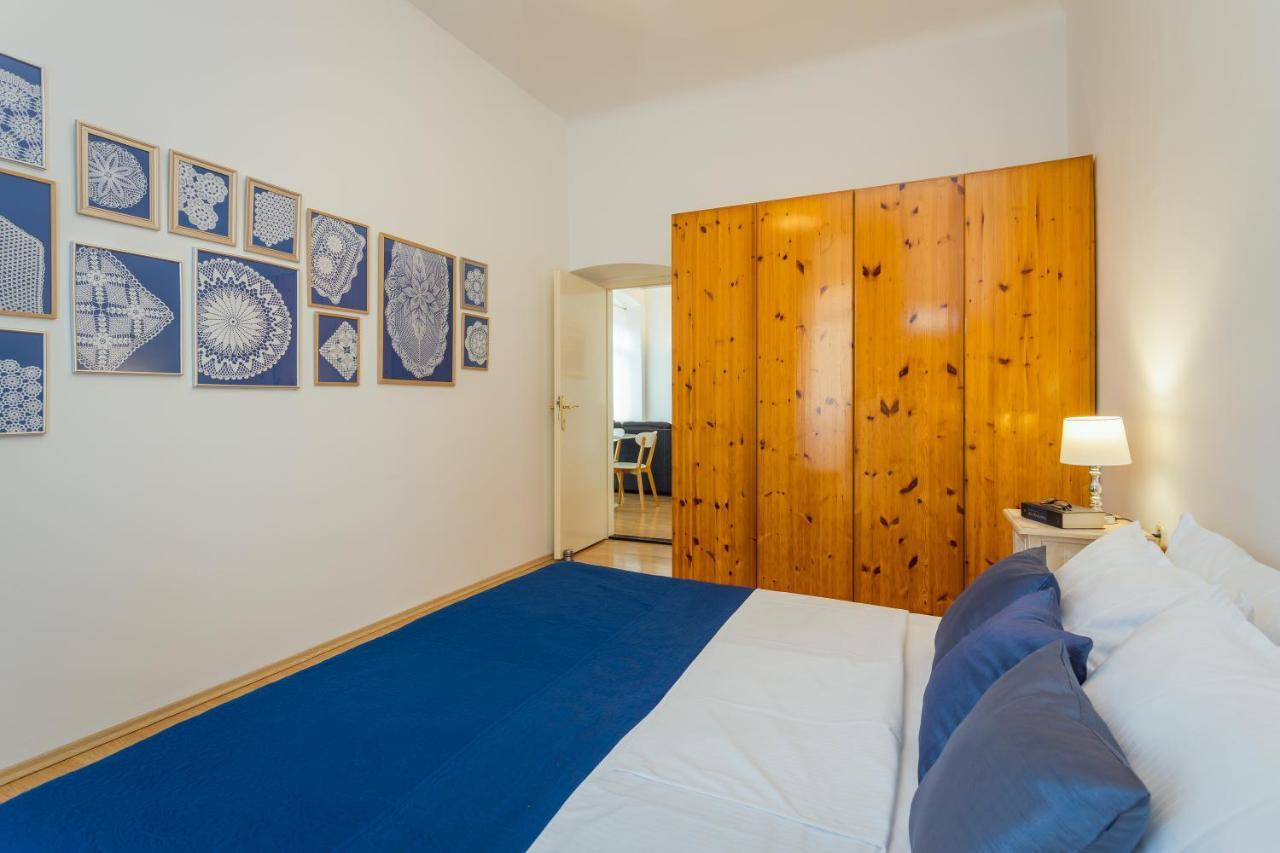 Apartman Lussi Pula Buitenkant foto