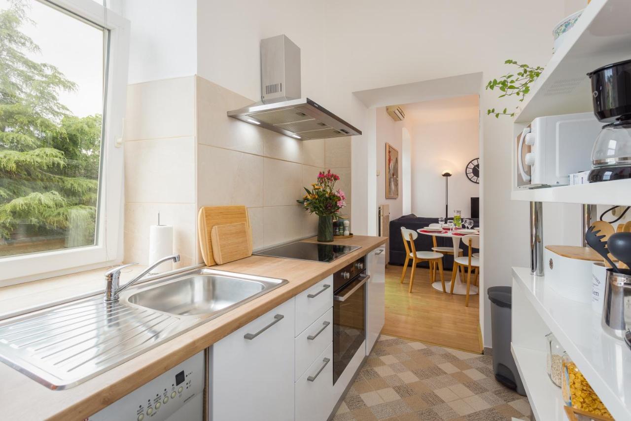 Apartman Lussi Pula Buitenkant foto