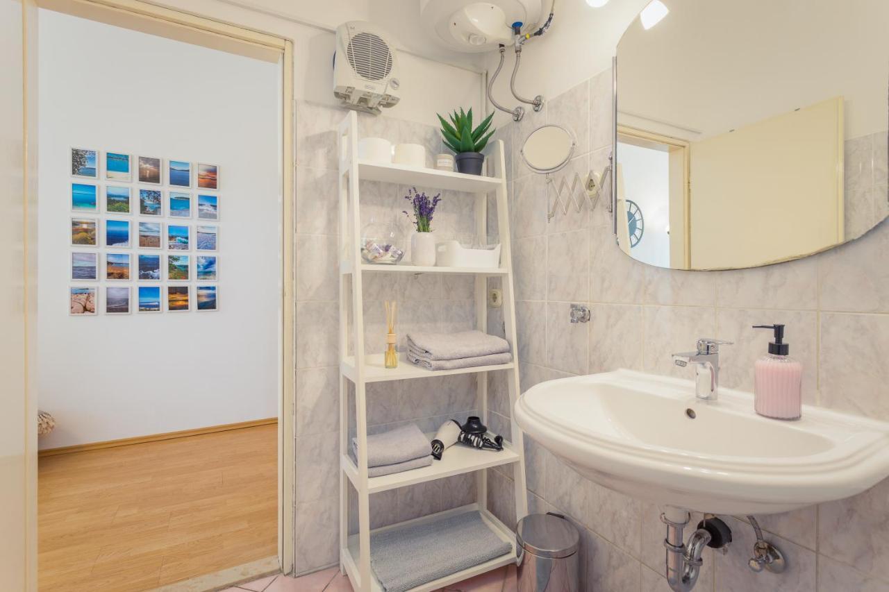Apartman Lussi Pula Buitenkant foto